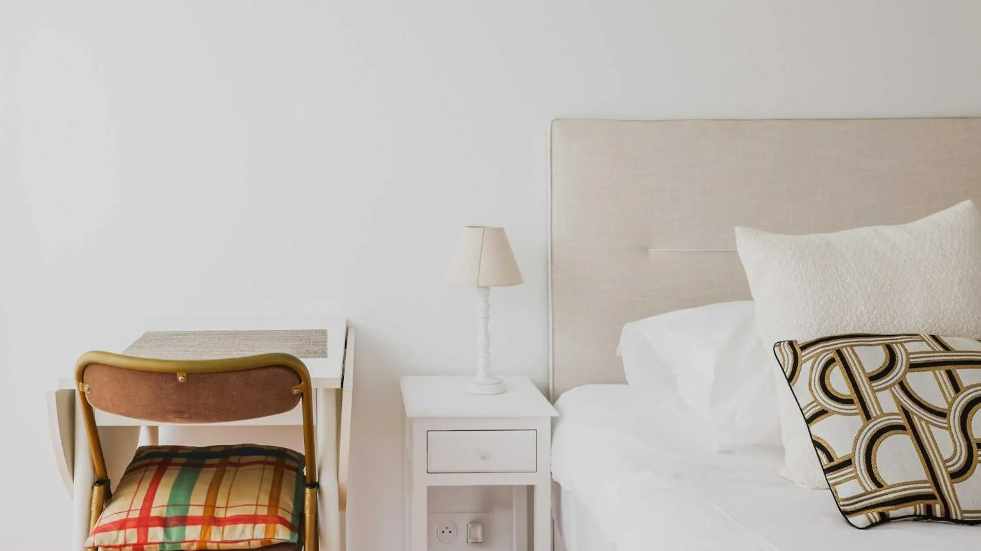 Exceptional Apt 2 Balconies - 2Bd 4P - Montmartre Paris Apartment