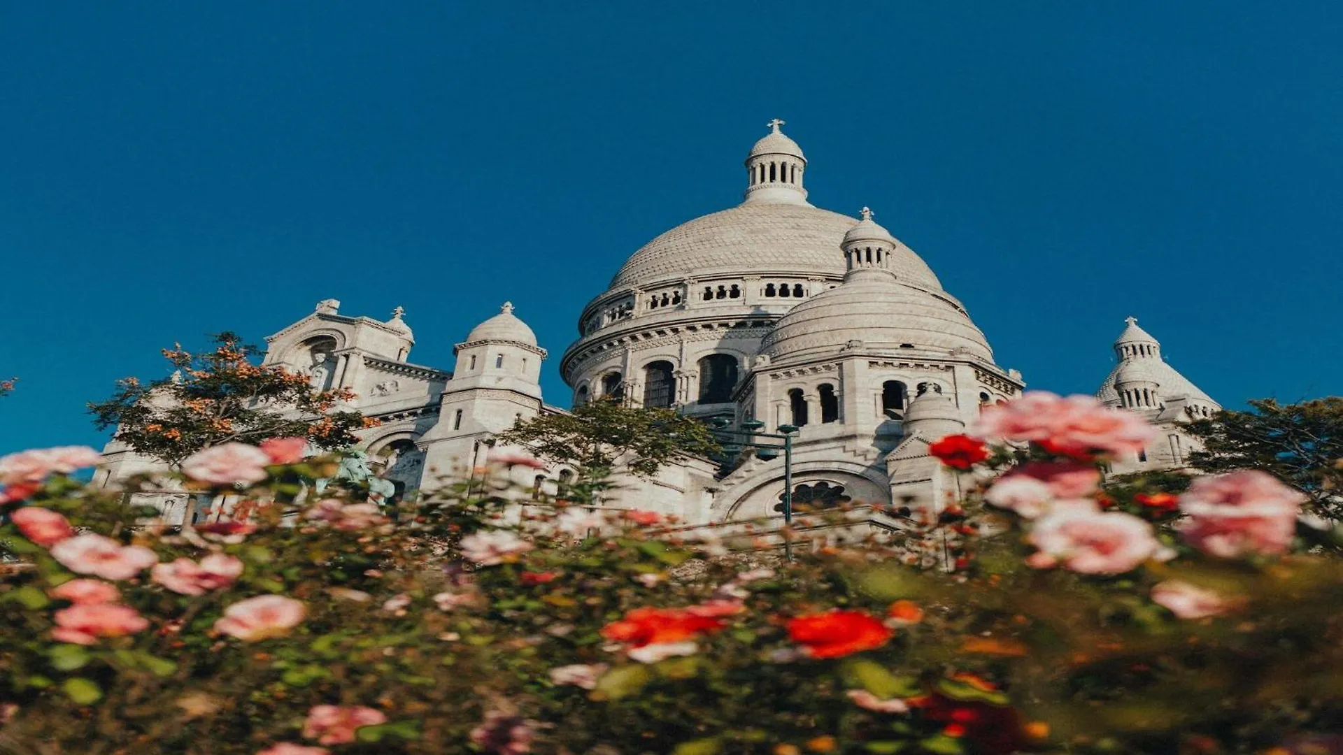 Exceptional Apt 2 Balconies - 2Bd 4P - Montmartre Paris France