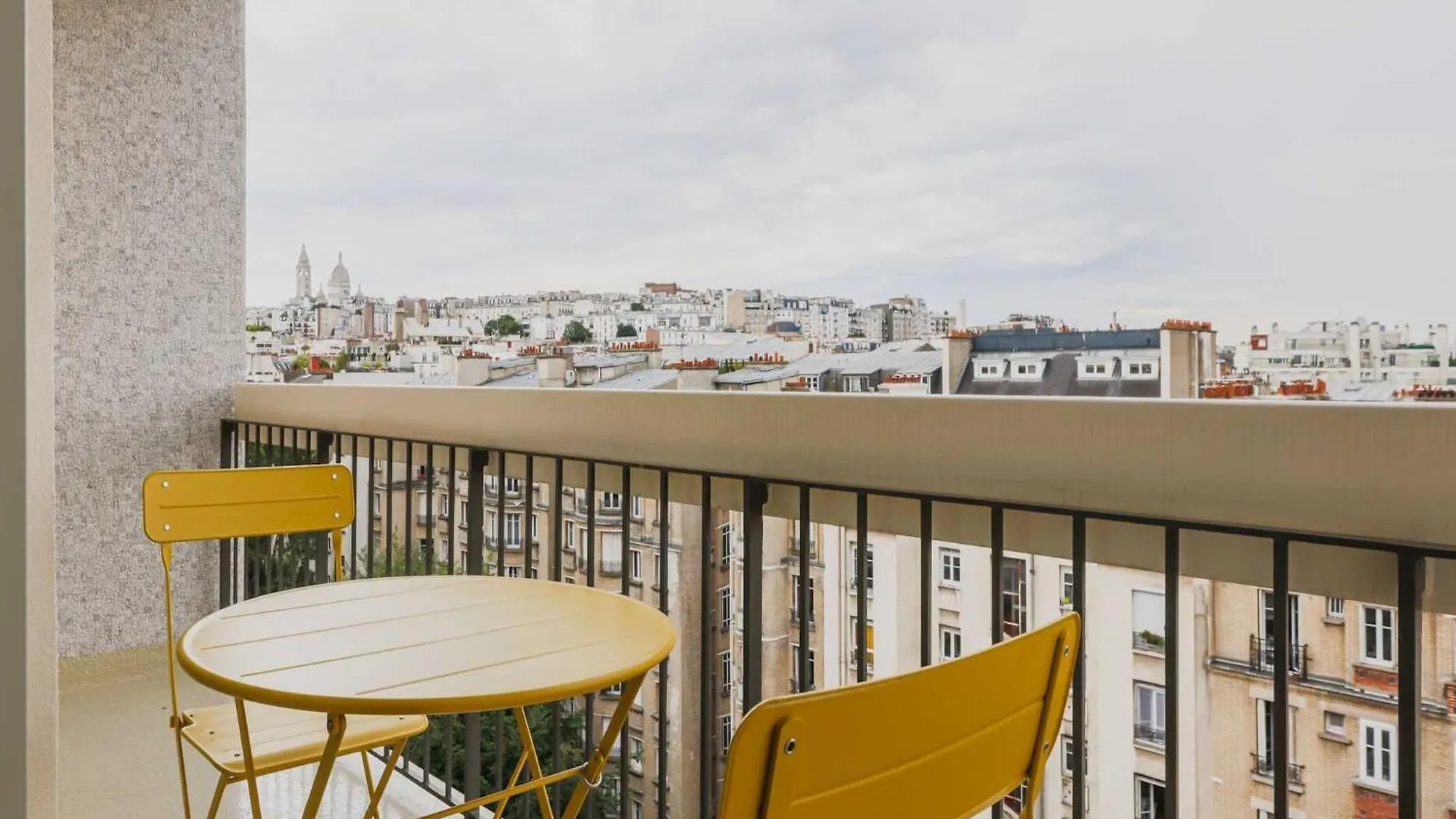 Exceptional Apt 2 Balconies - 2Bd 4P - Montmartre Paris